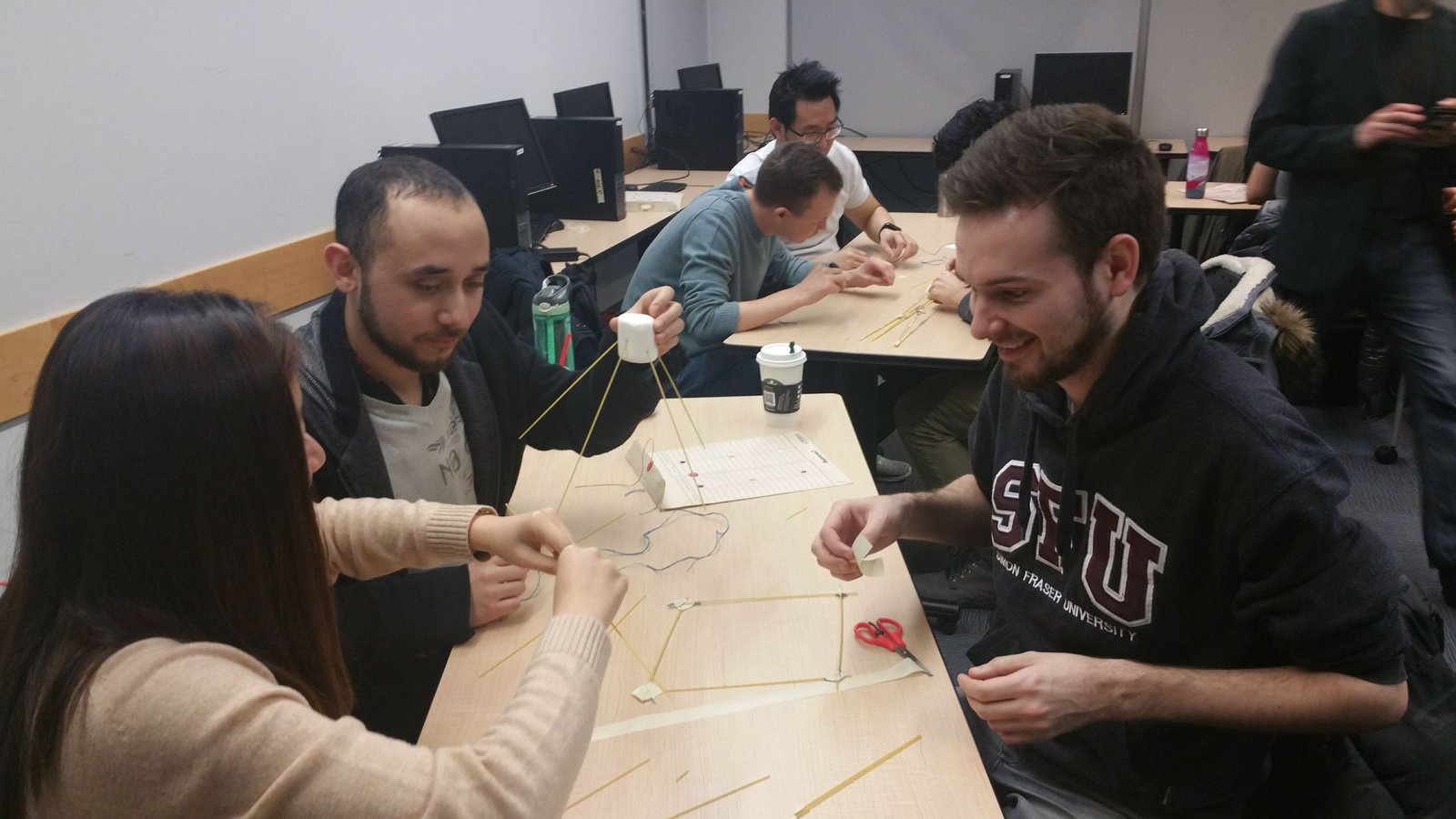 Marshmallow-Challenge als Teambuilding-Übung